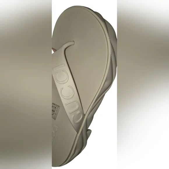 Gucci White Flip Flops - Picture 4 of 10